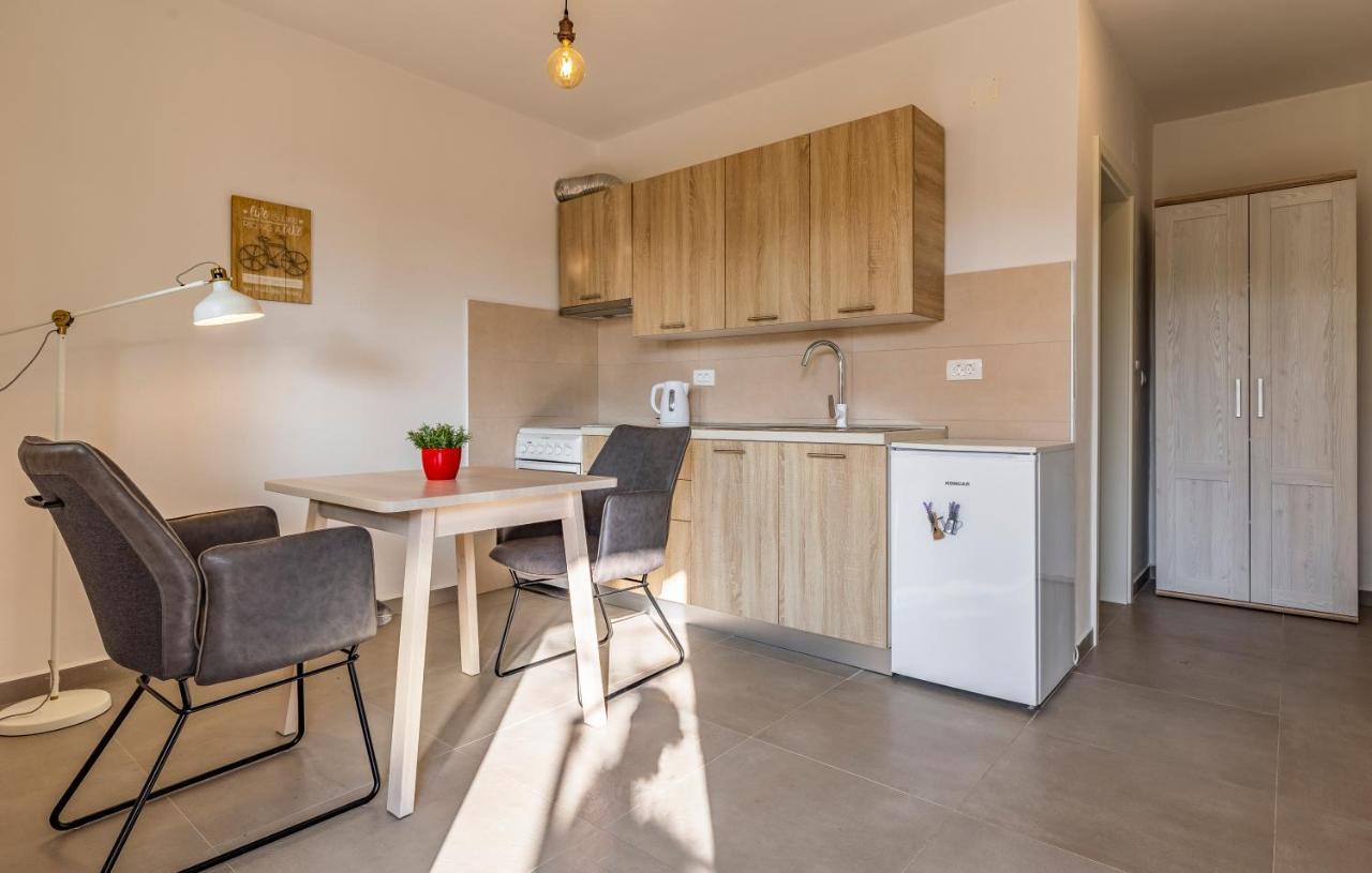 Apartments Pimpinella Премантура Екстер'єр фото